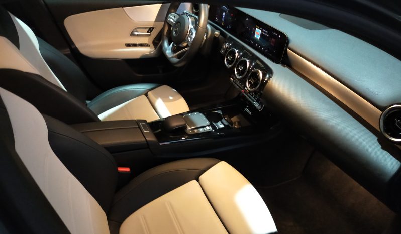 MERCECES CLASE A 200 D lleno