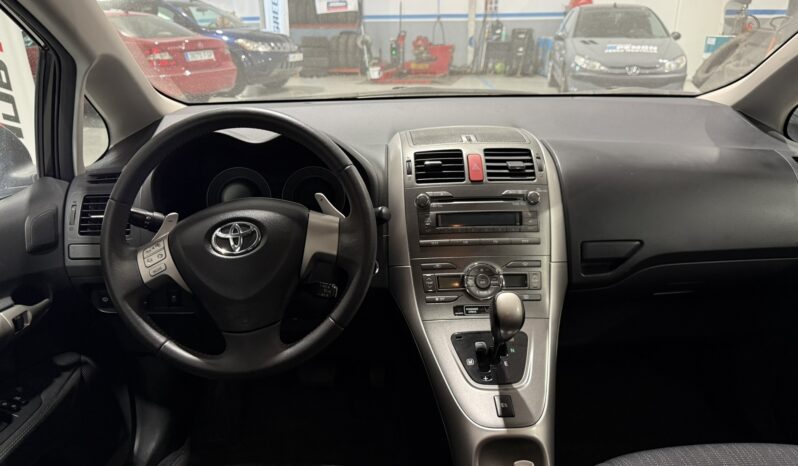 TOYOTA AURIS 2009 lleno