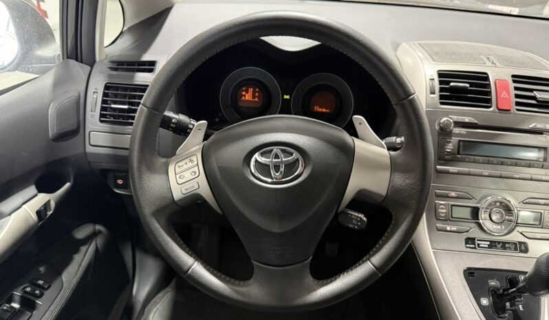 TOYOTA AURIS 2009 lleno